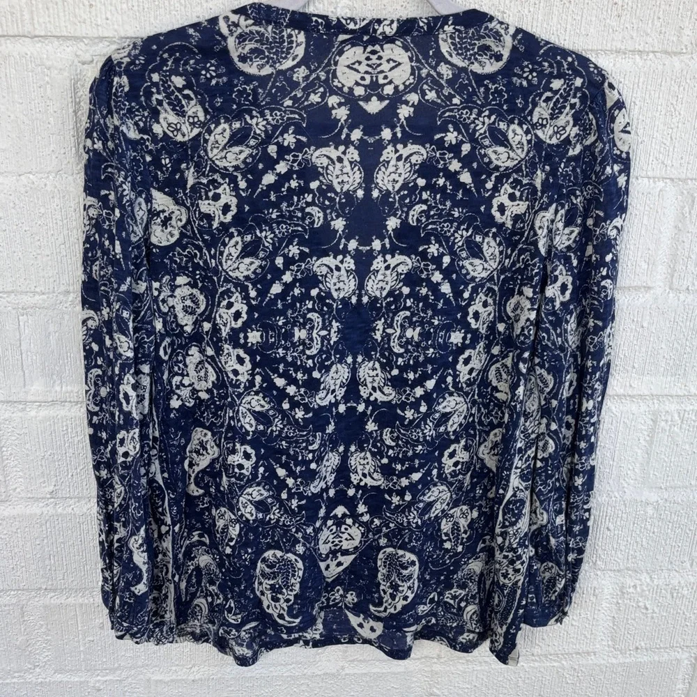 Lucky Brand Boho Cotton Navy and White Patterned Blouse sz S